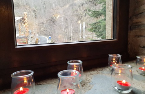 Unarre Cottage | Beautiful Rural House in the Alt Pirineu Natural Park in the Unarre Valley