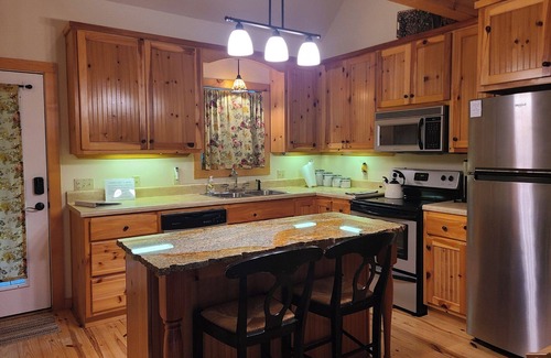 Calico Rock Cabin | Beautiful Secluded Cabin on the White River
