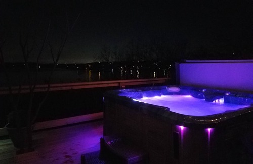 Sylvan Shores House | Beautiful Setting, Amazing Sunsets, Spectacular Lake View, Lakefront Property