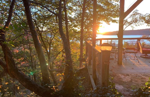 Sylvan Shores House | Beautiful Setting, Amazing Sunsets, Spectacular Lake View, Lakefront Property