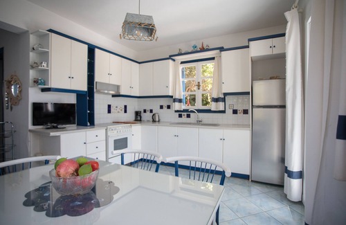 Plaka Villa | Beautiful single villa with two floors surrounded with garden close to the beach