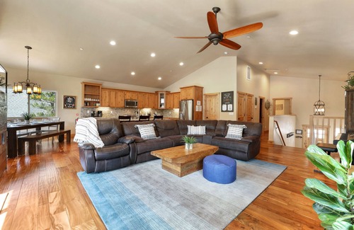 Tahoe Paradise House | Beautiful South Lake Tahoe Home with Great Mountain Views