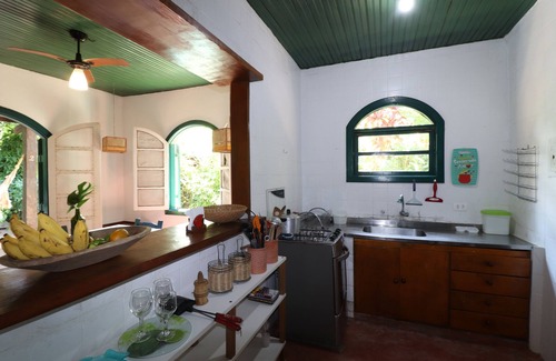 Barra do Sahy House | Beautiful, spacious house with 4 bedrooms, veranda with hammocks, garden.