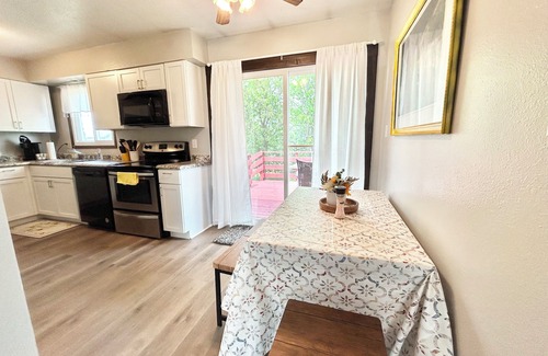 Marion Apartment | Beautiful & Spacious Apartment located in Marion 🌟🏠n