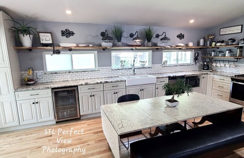 St. Peters House | Beautiful+Spacious+FencedYard🐕Grill+Patio+Walk2Park+27MileBikeTrail🚴♀️