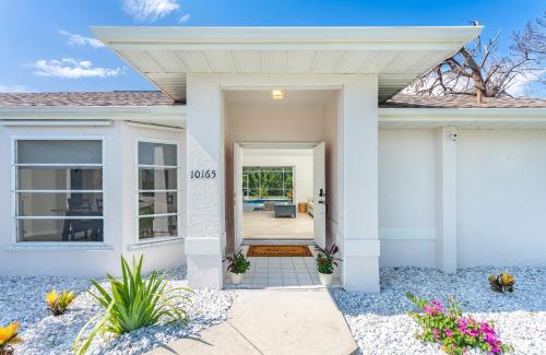 Englewood East House | Beautiful Spacious Home! Close to Beaches - HEATED Private Pool