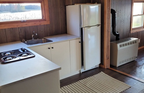Howe Island Cottage | Beautiful St Lawrence waterfront cottage