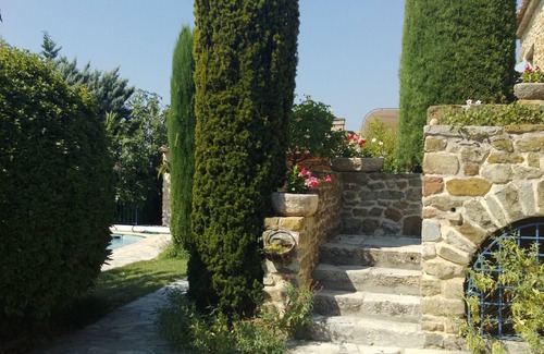 Cruis House | Beautiful stone house with splendid view over the valley, pets welcome