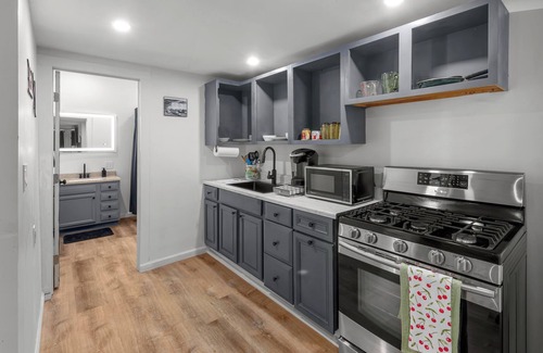 Buffalo Apartment | Beautiful Studio Apartment Centrally Located Downtown BFLO