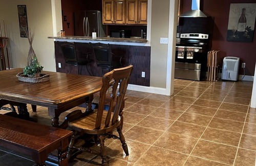 Centre House | Beautiful sunsets on Weiss Lake. Water front with large private dock