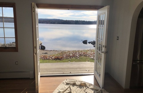 Belfast House | Beautiful Swan Lake Maine and Mid Coast Region!