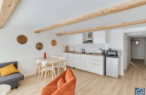 Thiers Apartment | Beautiful T2 city center - COURS JULIEN/RÉFORMÉS - Air Rental