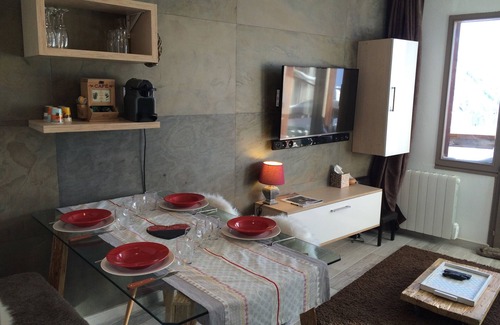 Avoriaz Apartment | Beautiful T2 with south facing balcony in high floor completely renovated in 2015.