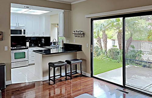 Tierrasanta House | Beautiful Tierrasanta 3 Bedroom, 2 Car Garage