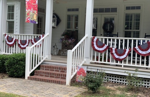 Edgefield House | Beautiful Two Story Home adjacent to Country Club