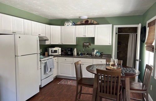 Madison Cottage | Beautiful, updated cozy cottage. Just minutes away from North Conway!