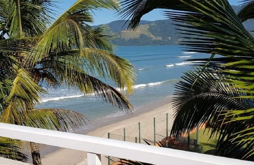 Maranduba House | Beautiful upscale house standing on the sand (4 suites and large gourmet sea view area)