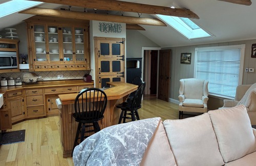 Green Mountain Falls Cottage | Beautiful Cabin in Green Mountain Falls - 20 mins from downtown Colo Springs!