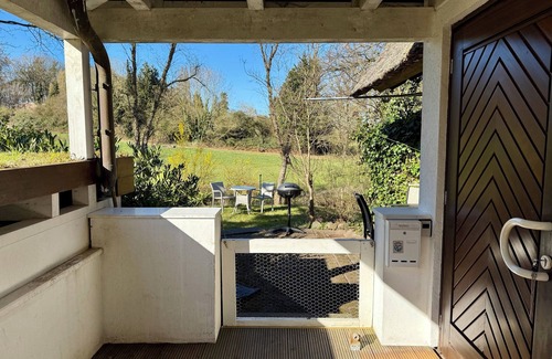 Hemmelsdorf Apartment | Beautiful vacation apartment by the lake with its own garden within cycling distance of the beach