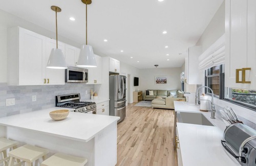 Hampton Bays House | Beautiful Vacation Home in Hampton Bays walking distance to Peconic Bay Beaches!