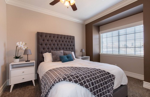 Val Vista Lakes House | Beautiful Val Vista Lakes Stunning Oasis, Amazing Pool + Spa, + 6 Beds