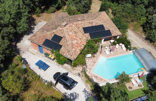 Flassans-sur-Issole Villa | Beautiful Villa on 4200 M2 - Large swimming pool - Not overlooked- 10/14 persons