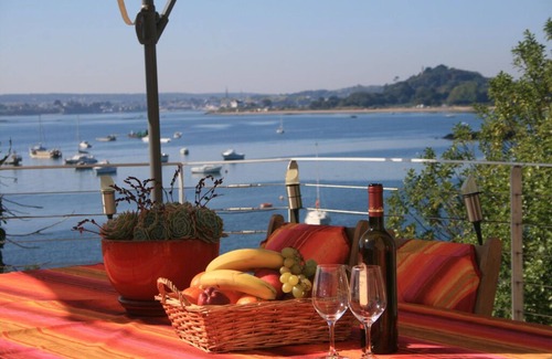 Ploubazlanec Cottage | BEAUTIFUL VIEWS! Feet on Paimpol Bay. L'Ile Brehat 5km Top comfort /quality