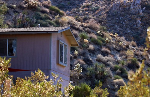 Morongo Valley House | Beautiful Views, Romantic Retreat Near Palm Springs