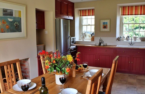 Carlton-in-Cleveland House | Beautiful villa for 4 guests with WIFI, TV, terrace and parking