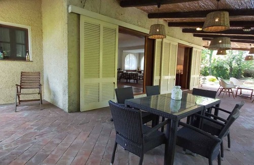 Forte dei Marmi Villa | Beautiful villa with park 900 meters from the sea!