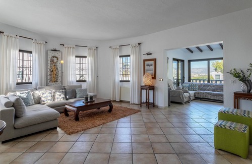 El Albir Villa | Beautiful Villa & Casita for large groups close to the Beach with Pool, Terrace, A/C & Wi-Fi