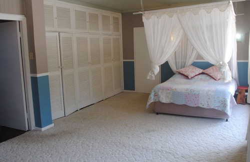 George Villa | Beautiful Villa close to world class beaches & golf course, long term welcome.