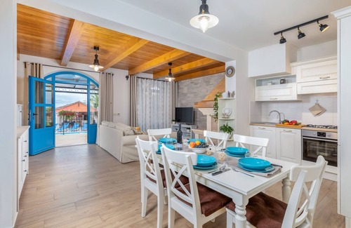 Cepic Villa | Beautiful villa Dussich with pool near Oprtalj