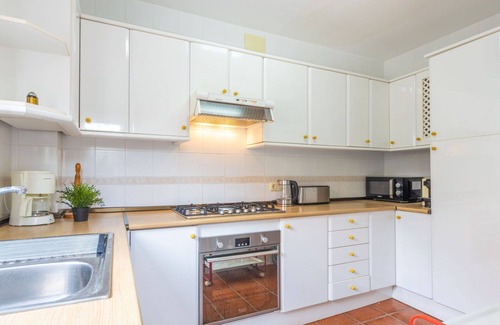 Torredembarra House | Beautiful villa for 8 guests with WIFI, private pool, A/C, TV, patio and pets allowed