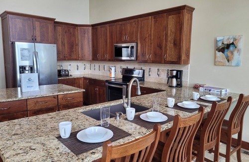Newport House | Beautiful Villa, Fire Pit, Near The Smokys!