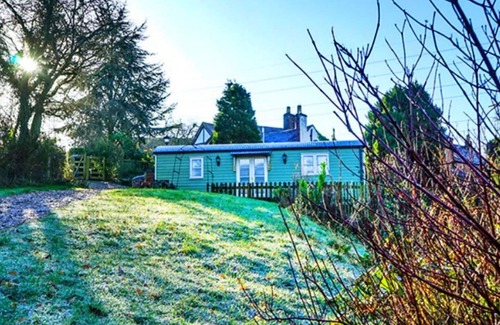 Coalbrookdale House | Beautiful villa for 2 guests with WIFI, pets allowed and parking