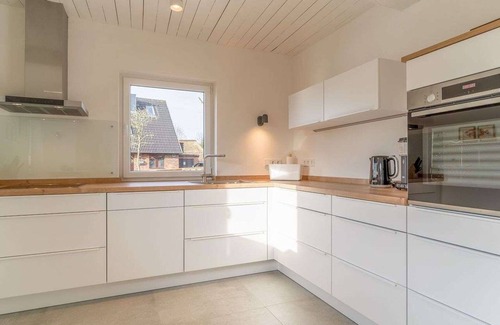 Hauert House | Beautiful villa for 4 people with WIFI, TV, terrace, pets allowed and parking