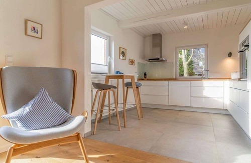 Hauert House | Beautiful villa for 4 people with WIFI, TV, terrace, pets allowed and parking