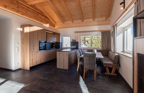Radstadt Villa | Beautiful villa for 6 people with WIFI, TV, balcony, panoramic view and parking
