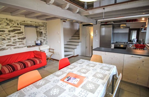 Bracchio House | Beautiful villa for 6 guests with TV and patio
