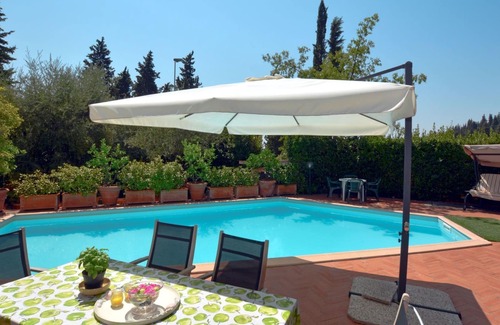 Prato House | Beautiful villa for 6 people with private pool, WIFI, TV, terrace and parking