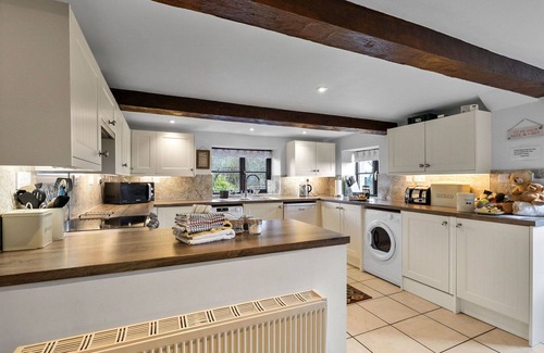 Holsworthy House | Beautiful villa for 7 guests with WIFI, terrace, pets allowed and parking