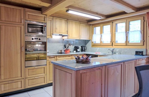 Innertkirchen Villa | Beautiful villa for 4 people with WIFI, TV, terrace, pets allowed and panoramic view