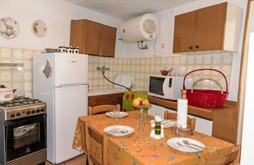 Ville San Sebastiano House | Beautiful villa for 4 guests with WIFI, balcony, pets allowed, panoramic view and parking
