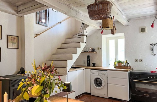 Borgomaro House | Beautiful villa for 6 guests with terrace and parking
