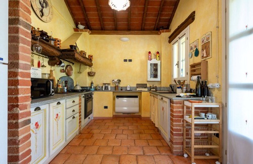 Mombaruzzo House | Beautiful villa for 4 guests with WIFI, TV, patio, pets allowed and parking