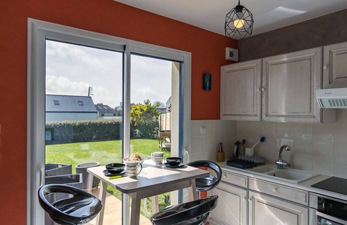 Ploudalmezeau House | Beautiful villa for 4 people with WIFI, TV, terrace, pets allowed and parking
