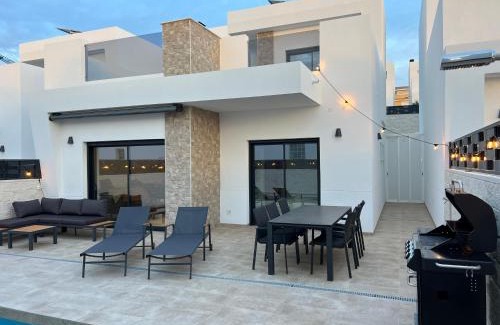 Benijofar Villa | Beautiful villa in Benijofar with private pool and pet friendly