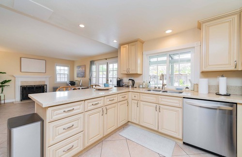 Northwood House | Beautiful Villa in Northwood Irvine