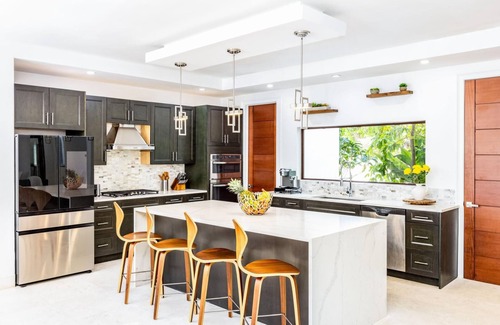Ocean Point Villa | Beautiful Villa Cena! 6 Bedrooms, Waterfront, Jacuzzi, Gym, Amenities